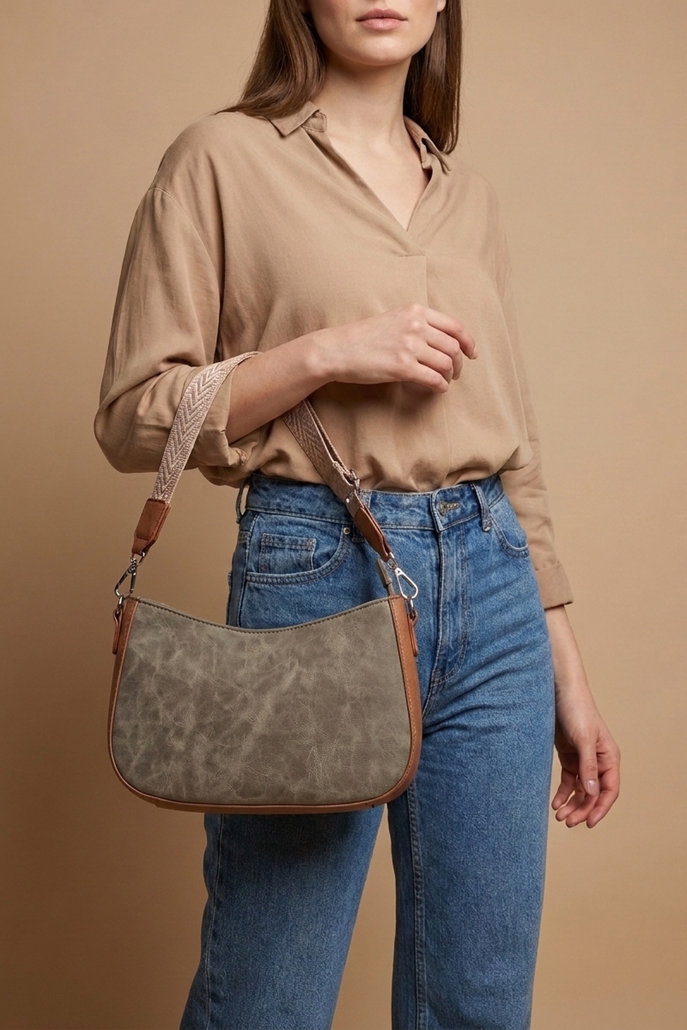 845 - TAUPE